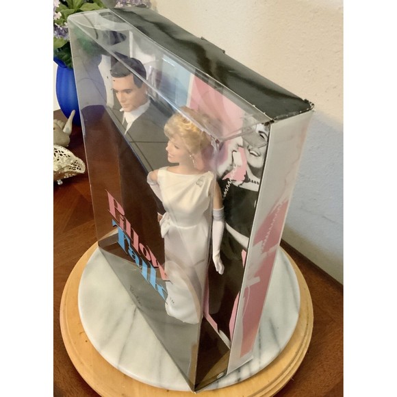 Barbie Collector Pillow Talk Doris Day And Rock Hudson Doll GiftSet NEW IN BOX - Picture 8 of 12
